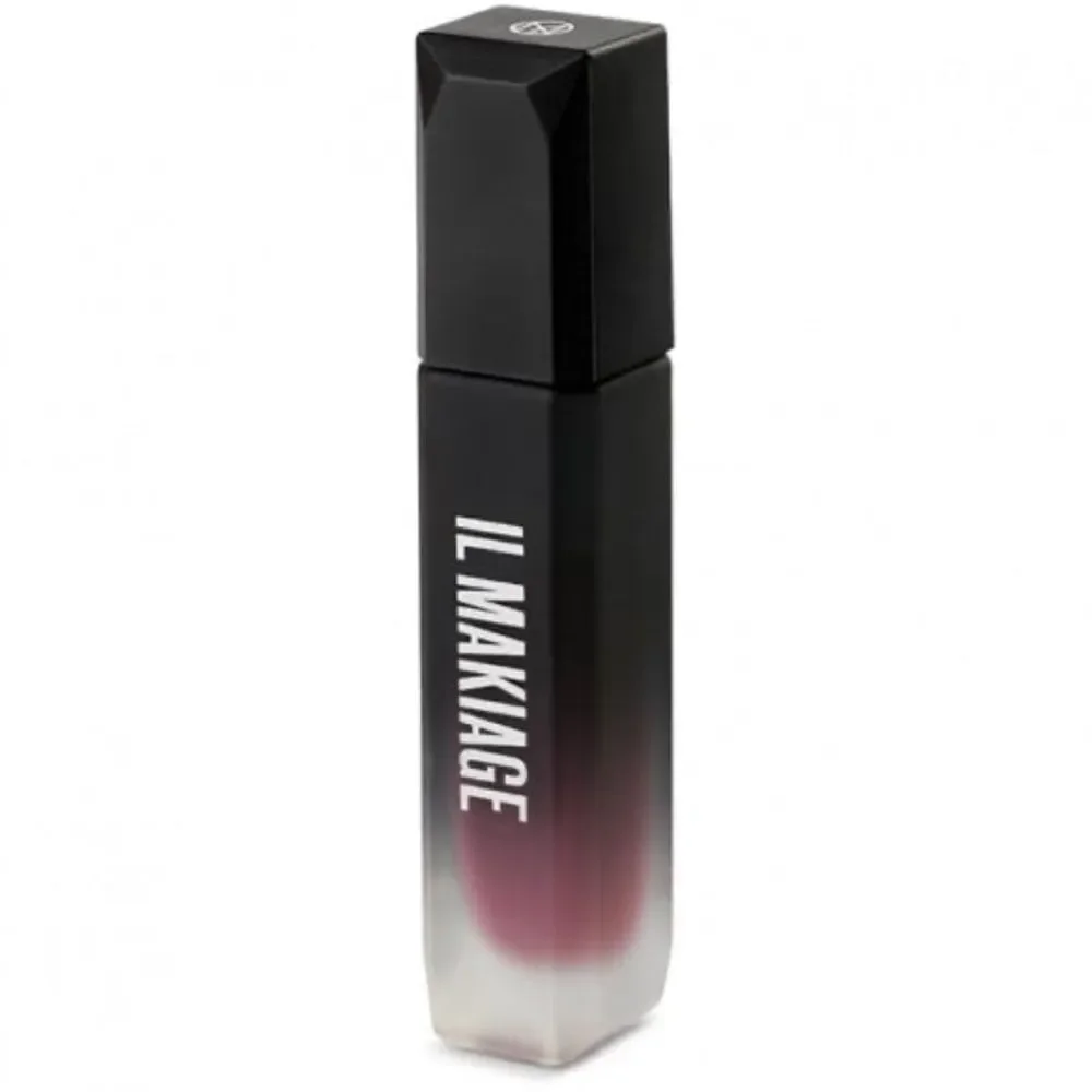 IL MAKIAGE Infinity Long Wear Lip Cream in Matte Royal!